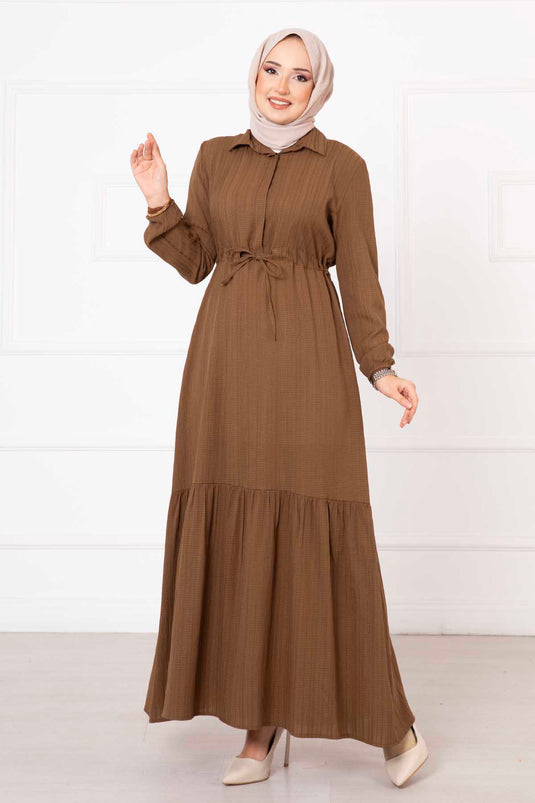 Robe Hijab plissée à taille mi-boutonnée marron