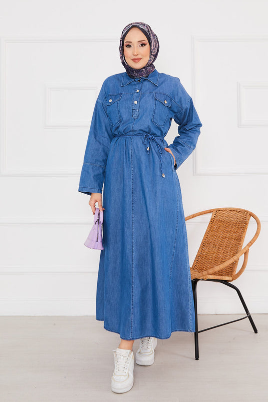 Robe en jean avec poche boutonnée et hijab bleu