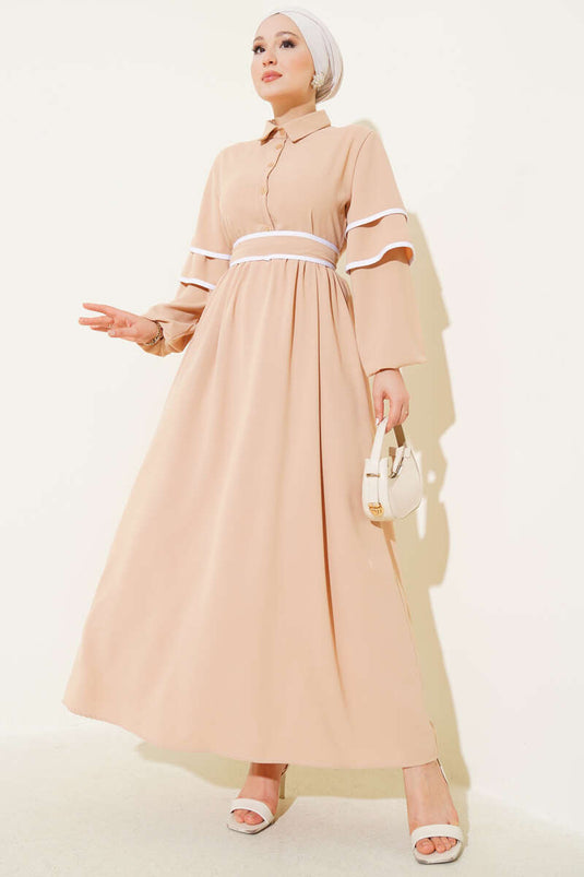 Yarım Düğmeli Garnili Kuşaklı Elbise Bej