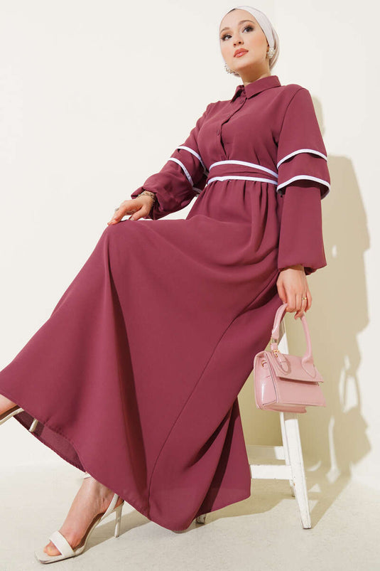 Abito con cintura e bottoni a metà, color rosa antico