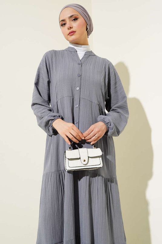 Robe grise à demi-patte de boutonnage superposée
