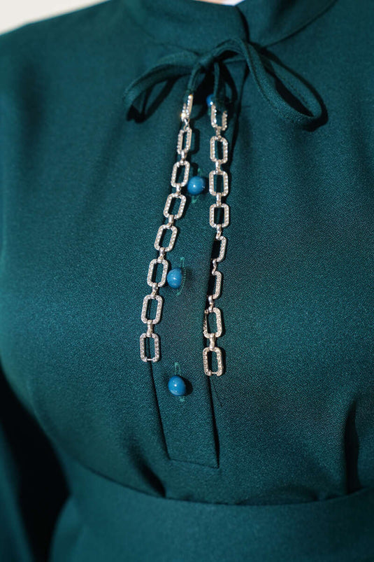 Robe à cordon avec col à demi-boutons, couleur émeraude