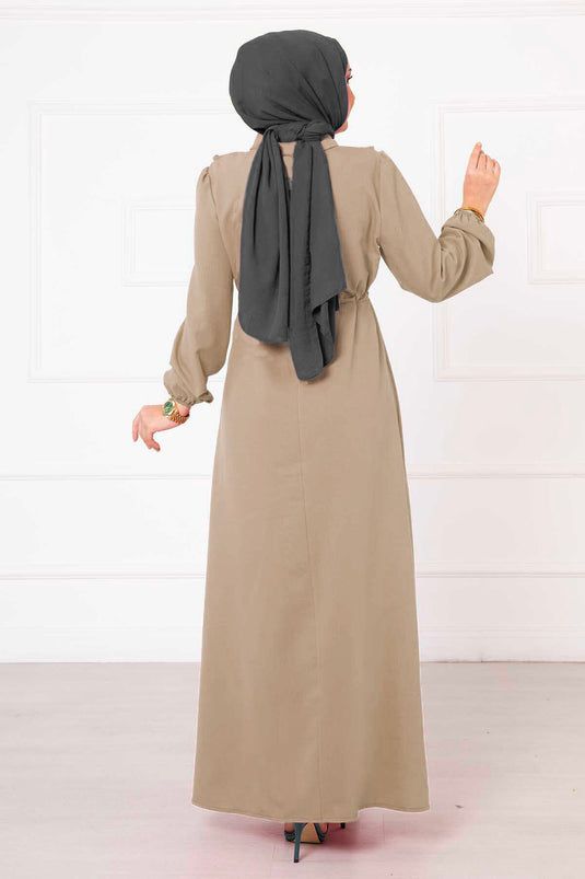 Robe hijab beige à volants et demi-fermeture éclair