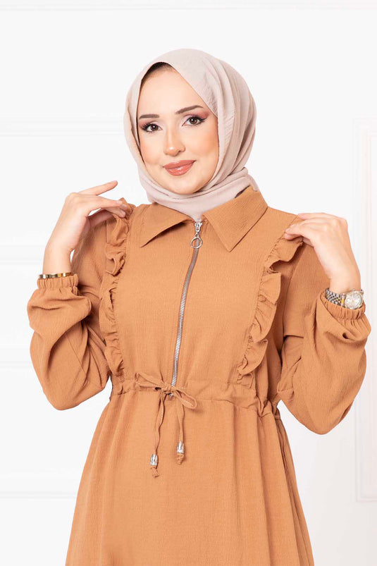 Robe hijab à volants et demi-fermeture éclair Camel