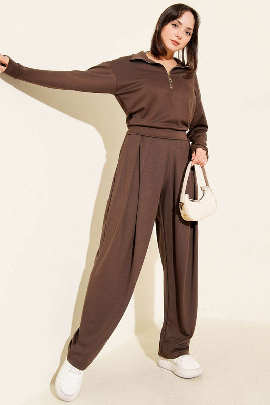 Ensemble deux pièces Loisha avec chemisier à demi-zip, couleur café