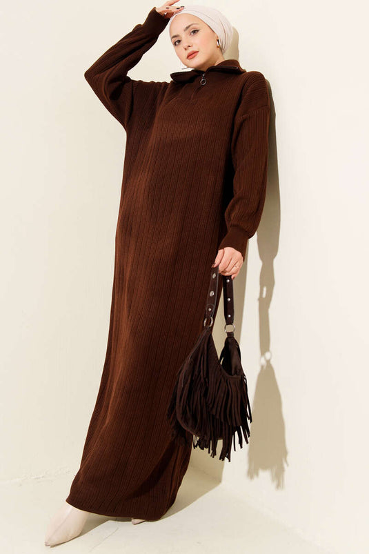 Robe en maille côtelée à demi-zip, marron