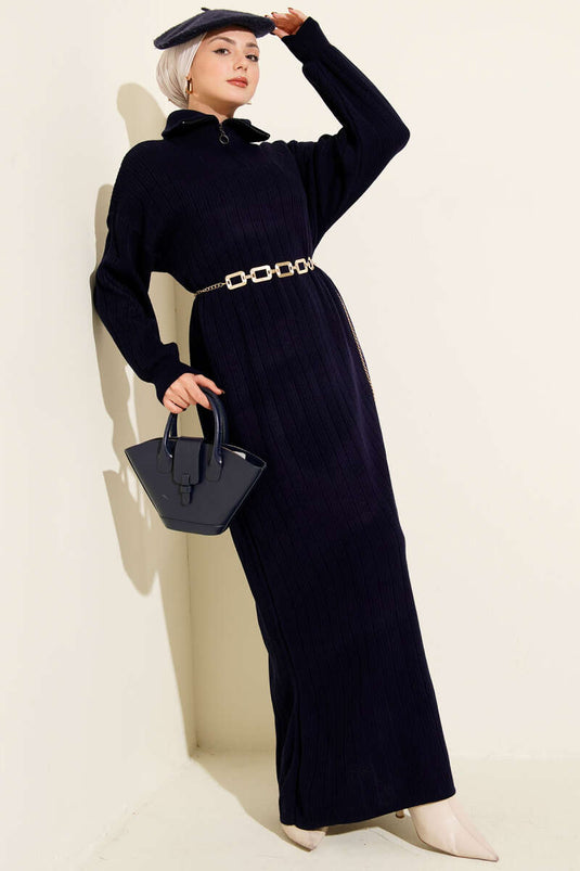 Robe en maille côtelée bleu marine à demi-zip