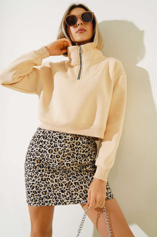 سويت شيرت قصير بسحاب نصف مرتفع باللون البيج