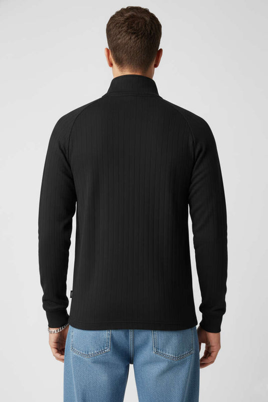 سويت شيرت رجالي أسود بنصف سحاب