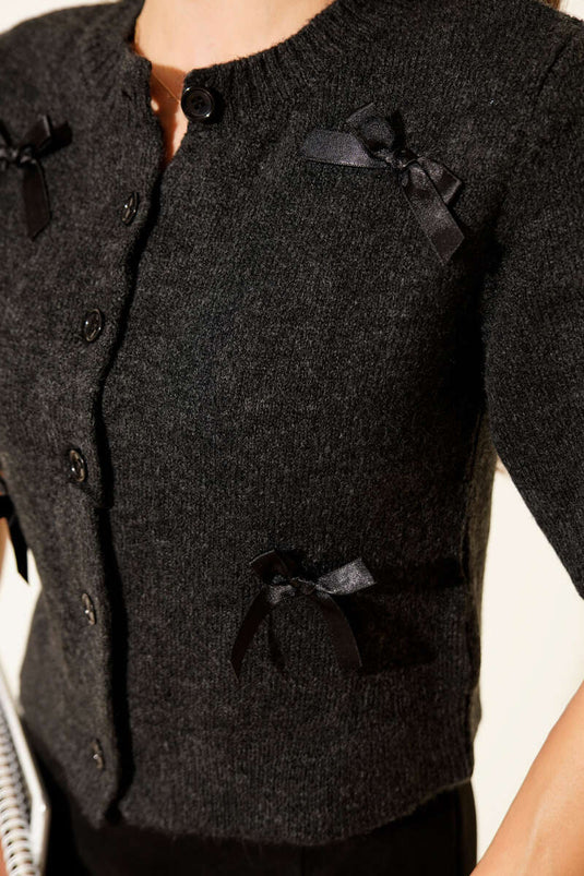 كارديجان محبوك بأكمام قصيرة مزين بفيونكة، لون أنثراسيت