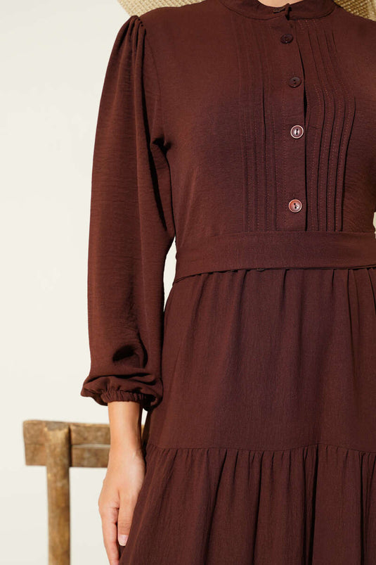 Robe boutonnée mi-plissée marron