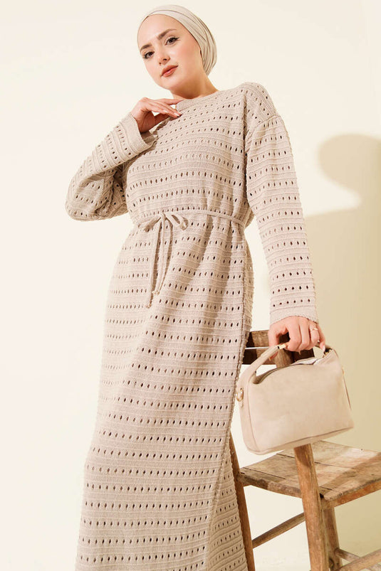 فستان تريكو بحزام من الخيط المفتوح من ياتاي بلون بيج