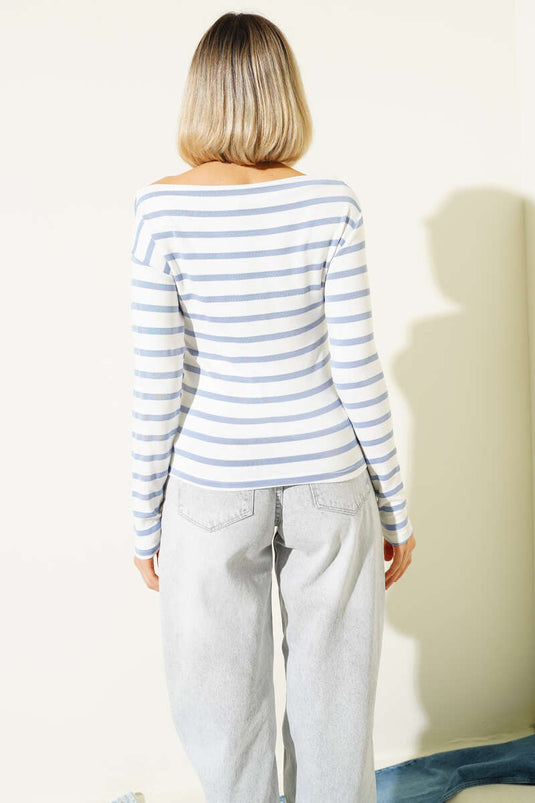 Blusa a righe orizzontali con scollo a barca, blu ghiaccio