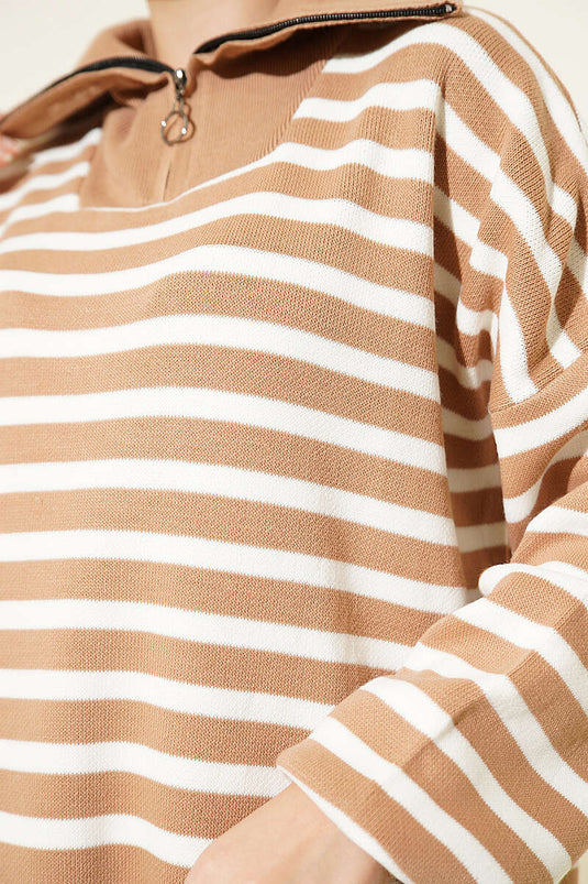 Tunique en tricot à demi-fermeture éclair et rayures horizontales couleur latte