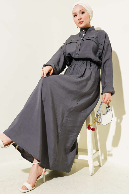 بدلة مكونة من قطعتين مع تنورة وتفاصيل طيات أفقية، لون دخاني