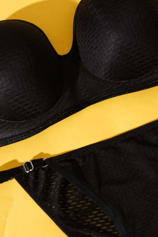 طقم حمالة صدر غير مبطنة من قطعة واحدة باللون الأسود