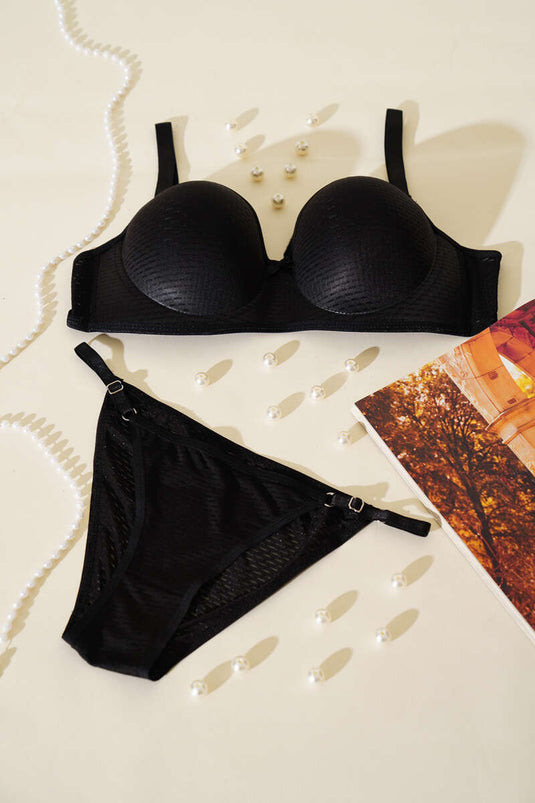 طقم حمالة صدر غير مبطنة من قطعة واحدة باللون الأسود