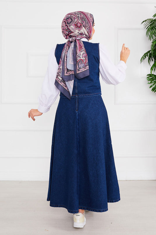 Traje vaquero con chaleco y falda y hijab en color azul marino