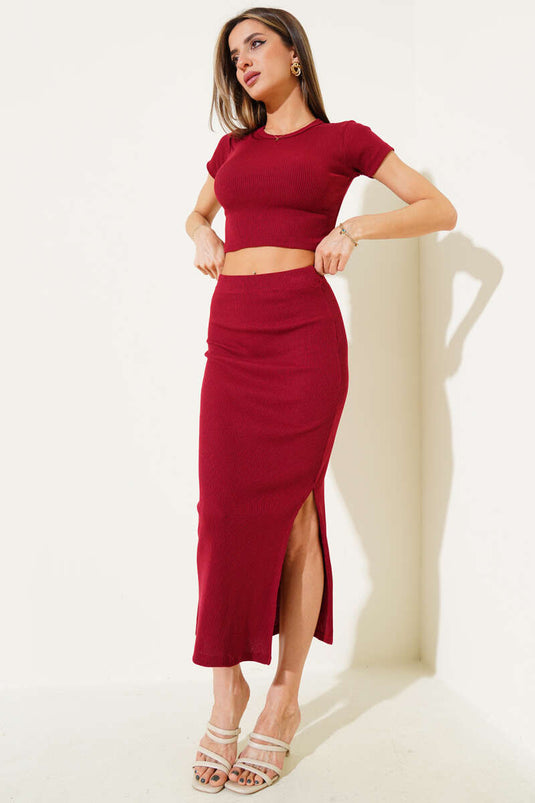 طقم تنورة قصيرة بتفاصيل فتحة وقميص داخلي - بورجوندي