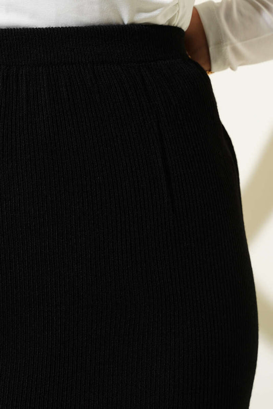 Slit Elastic Waist Knit Skirt Black