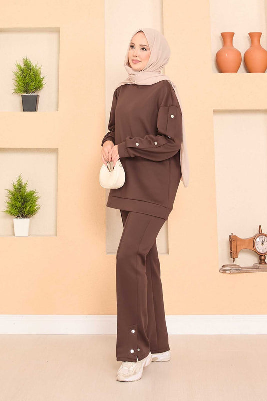 Ensemble hijab deux pièces marron avec fentes et boutons-pression
