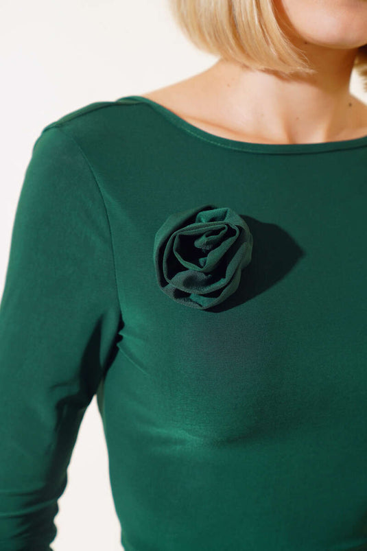 Zweiteiliger Anzug mit Schlitzrock, Smaragdgrün