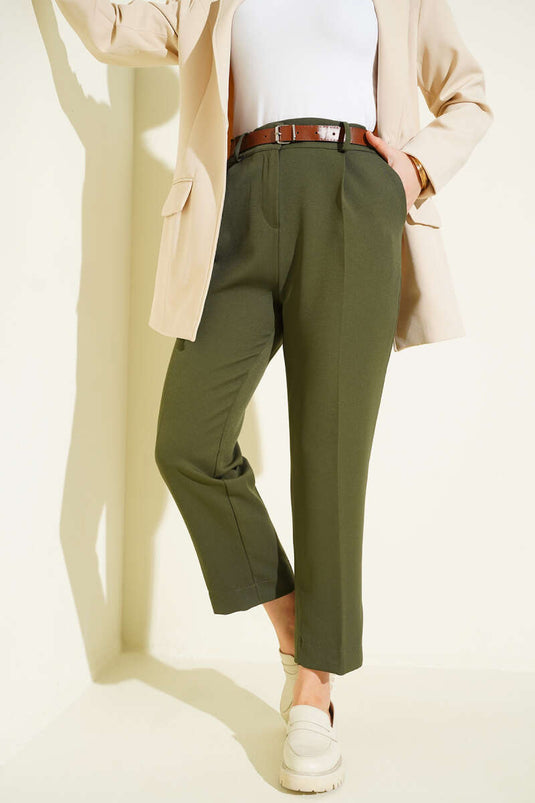Yırtmaçlı Kemerli Pantolon Haki
