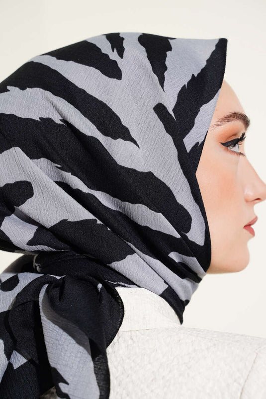 Zebra Patterned Mio Scarf Gray