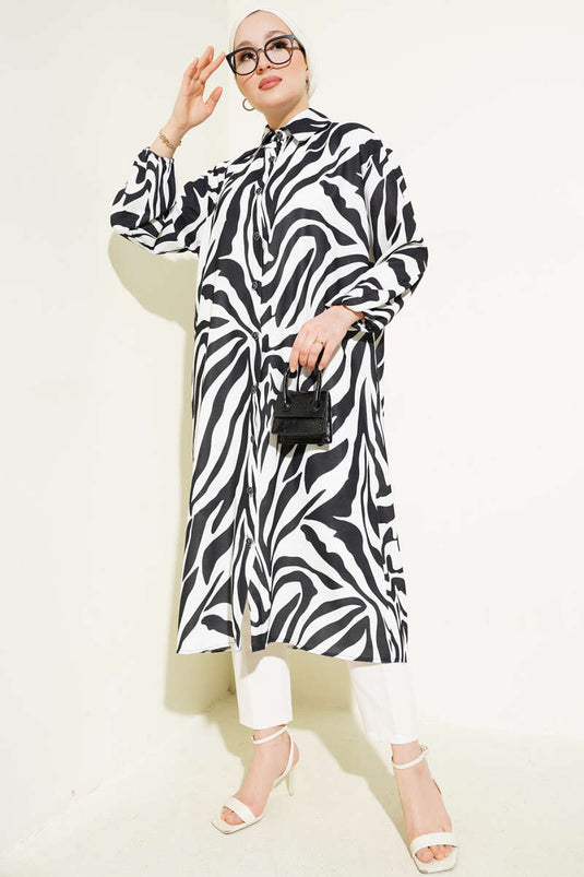 Chemise longue noire à motif zèbre