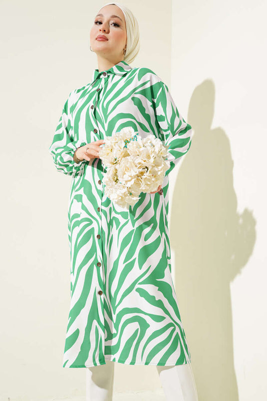 قميص طويل بنقشة حمار وحشي باللون الأخضر