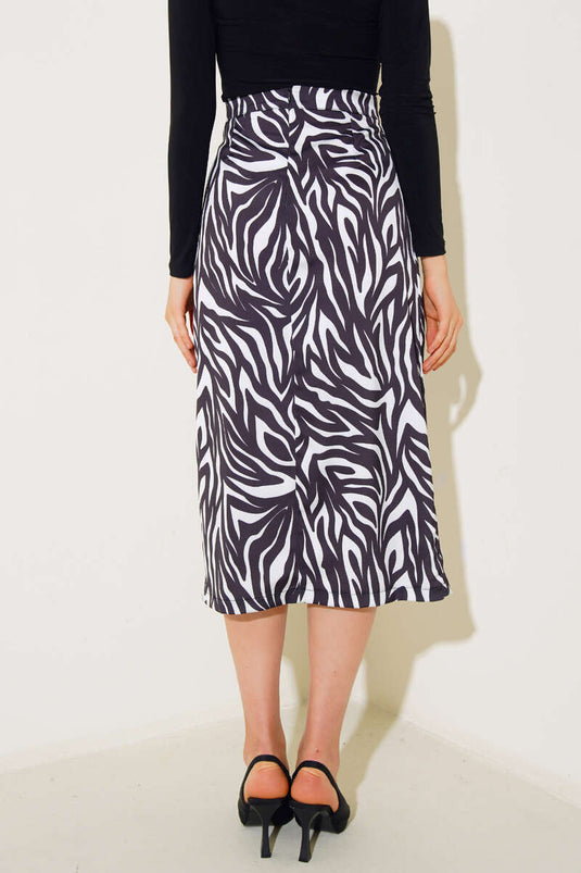 تنورة حمار وحشي منقوشة بفتحة سوداء