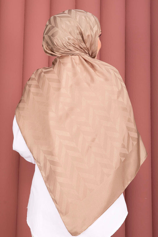 Série d'écharpes jacquard à motif zigzag camel