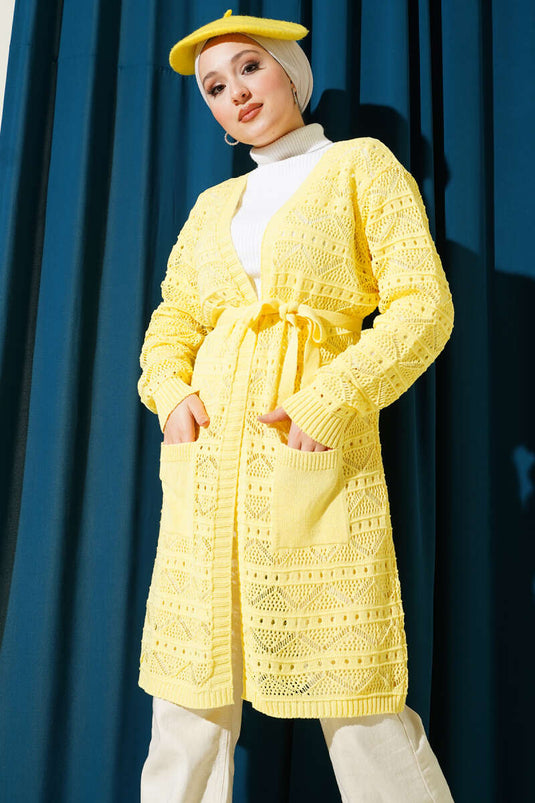 Cardigan en tricot à ceinture perforée à motif zigzag jaune