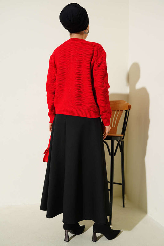 كارديجان محبوك بأزرار ذهبية منقوش متعرج باللون الأحمر