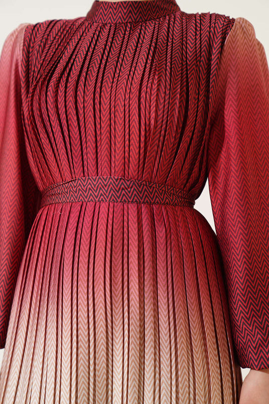 Robe de soirée plissée à motifs zigzag