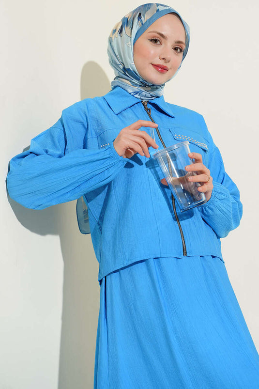 طقم ثنائي أزرق بجيب مزخرف وتنورة بغطاء
