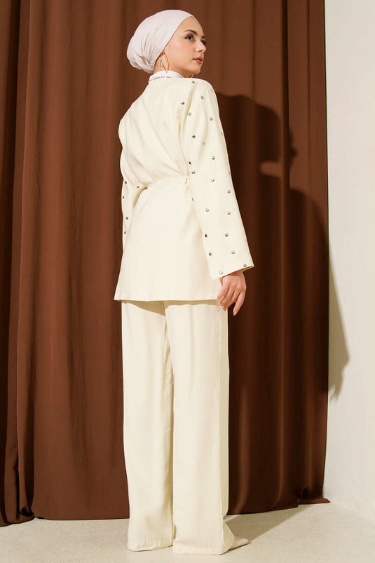 Ensemble deux pièces en Tencel avec veste cloutée, beige