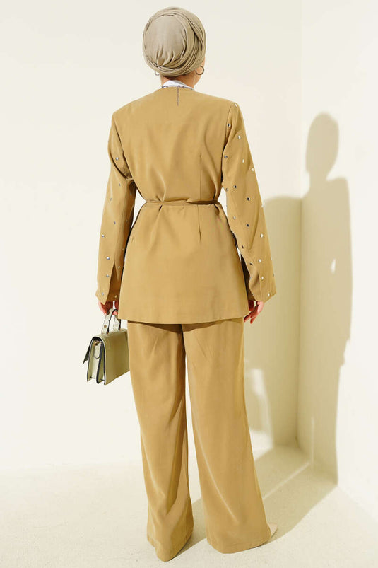 بدلة Tencel من قطعتين مع سترة مرصعة بالمسامير، لون أخضر زيتي