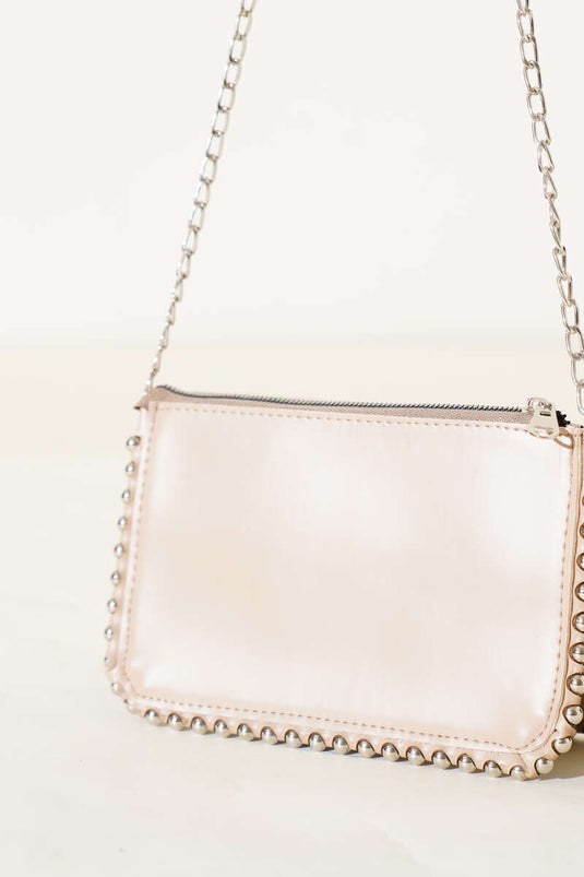 حقيبة مرصعة بسلسلة وحزام بيج