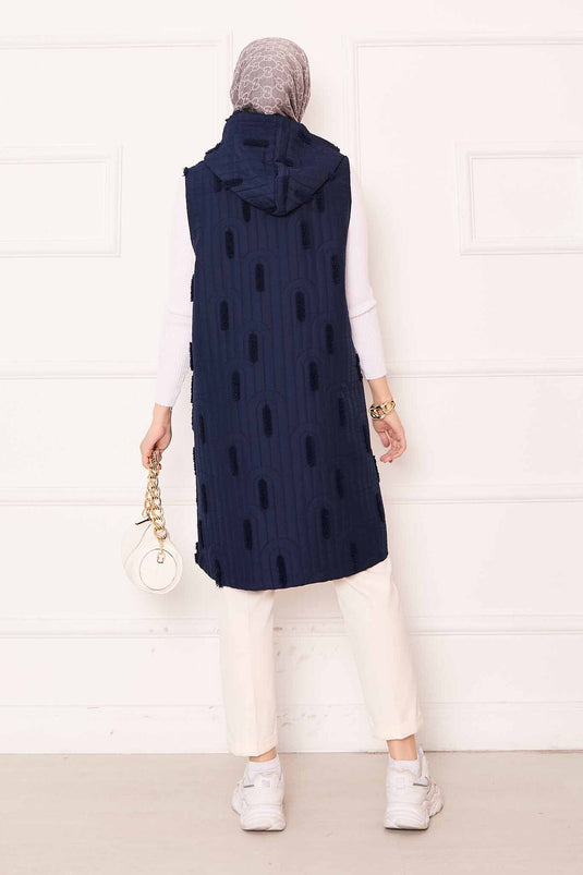 Gilet matelassé avec détails en chaîne et boutons, bleu marine