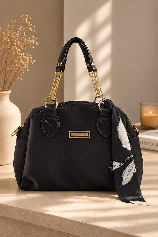 Borsa A Mano E Spalla Con Dettaglio Catena Nero E Bianco