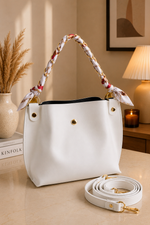 Sac Main & Épaule Blanc Avec Détails Foulard À Chaîne