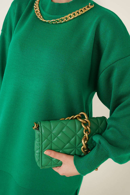 Costume double en tricot avec collier chaîne vert émeraude